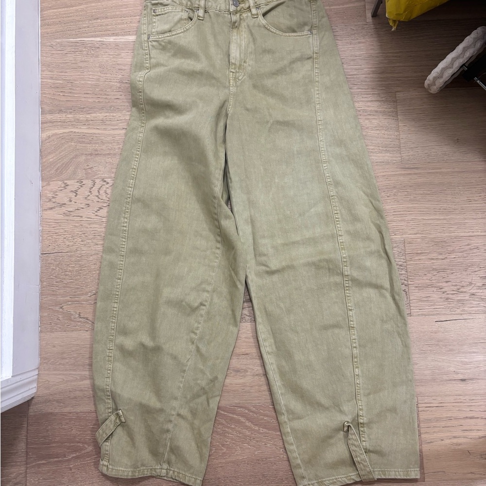 Zara NWOT Casual Olive Green Wide-Leg Jean Pants